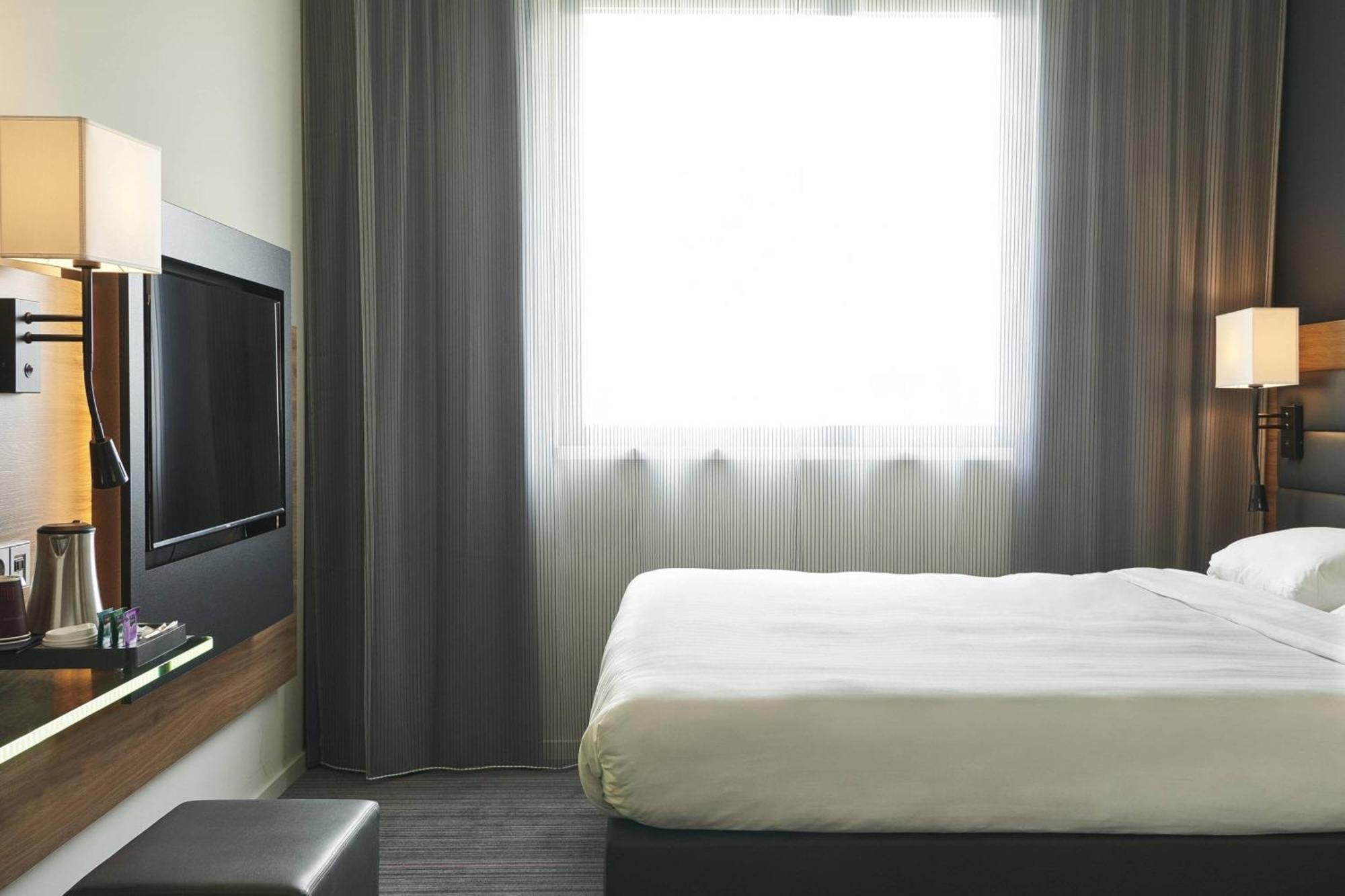Moxy London Heathrow Airport Hotel Hounslow Luaran gambar