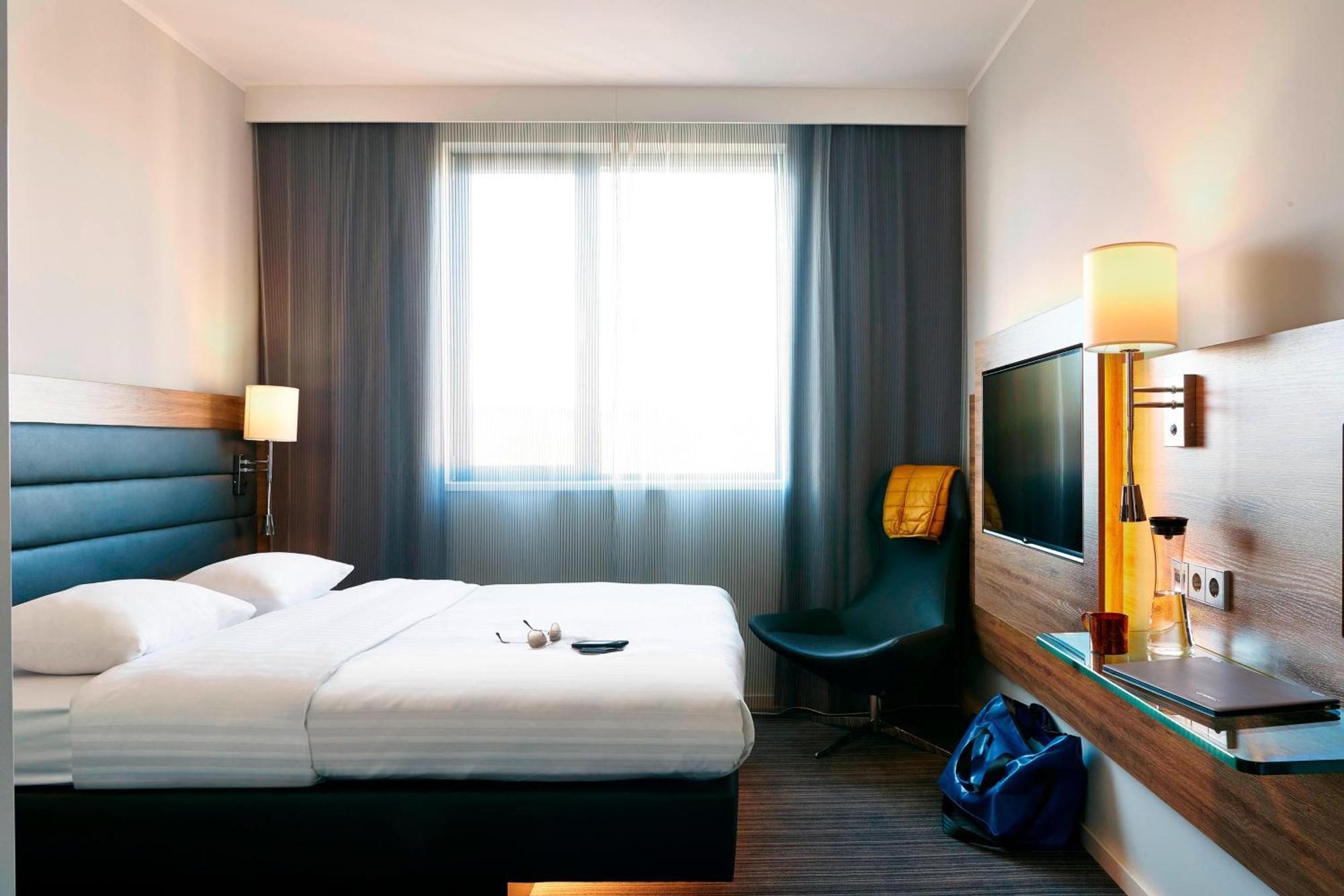 Moxy London Heathrow Airport Hotel Hounslow Luaran gambar