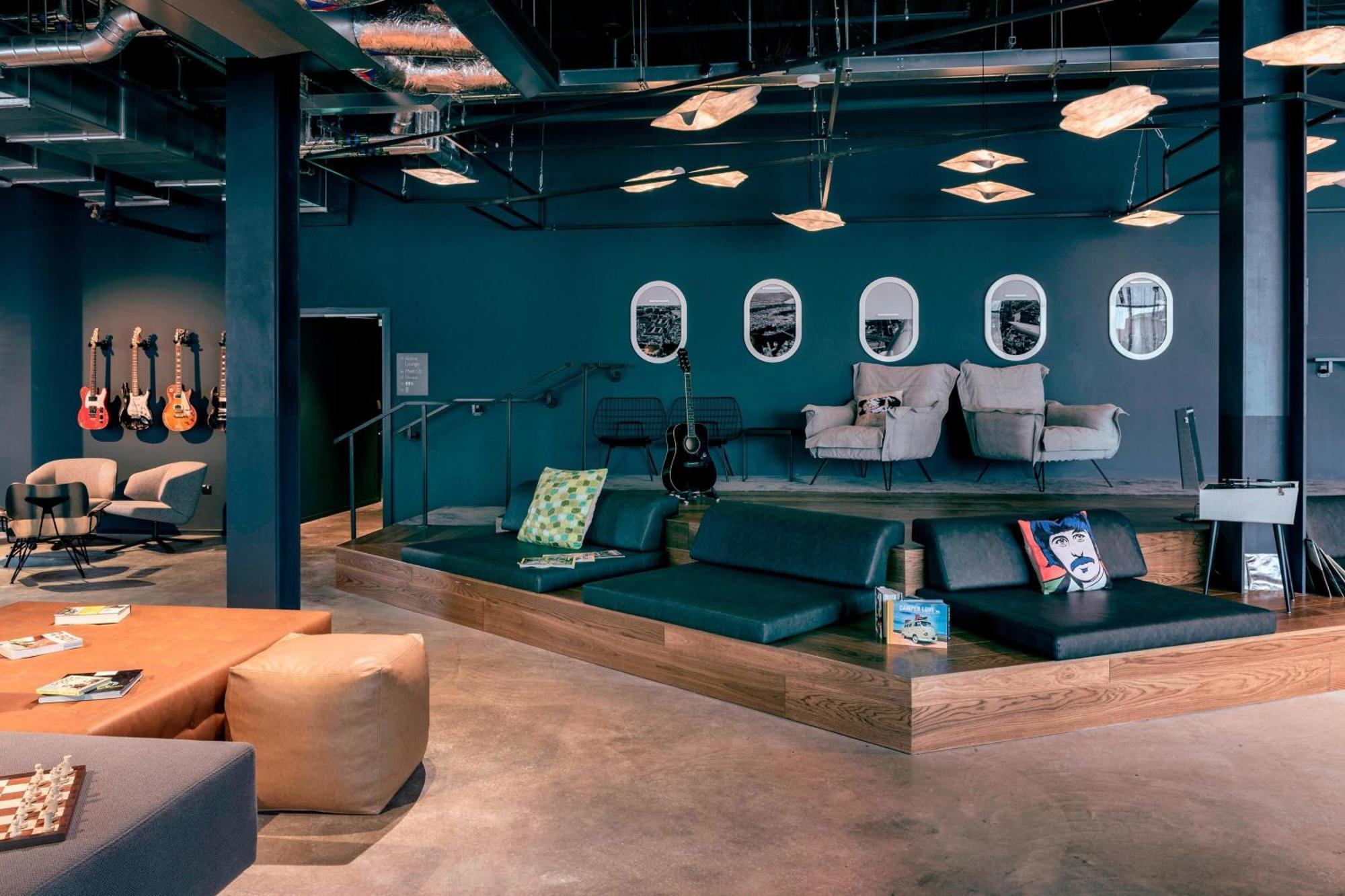 Moxy London Heathrow Airport Hotel Hounslow Luaran gambar